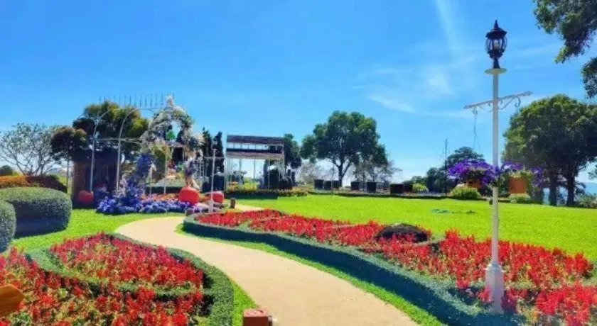 Montana Cotswolds Resort