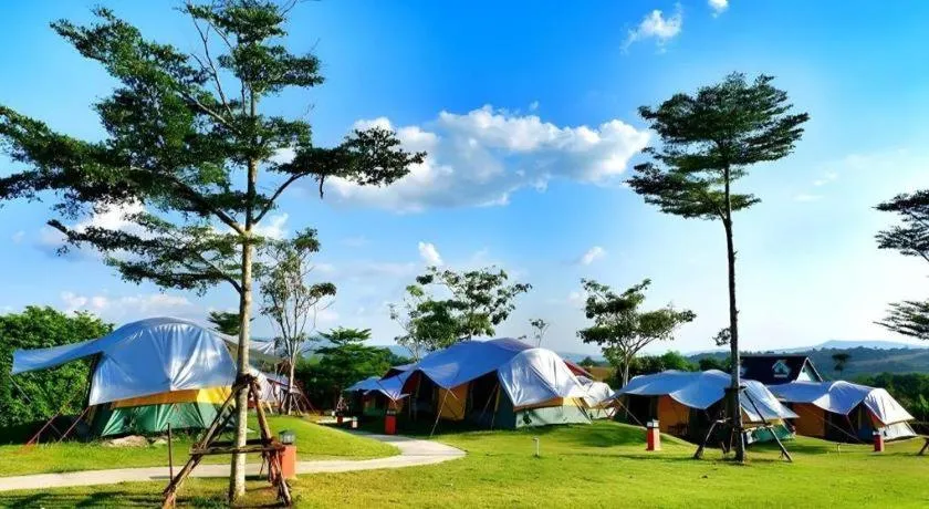 Montana Cotswolds Resort