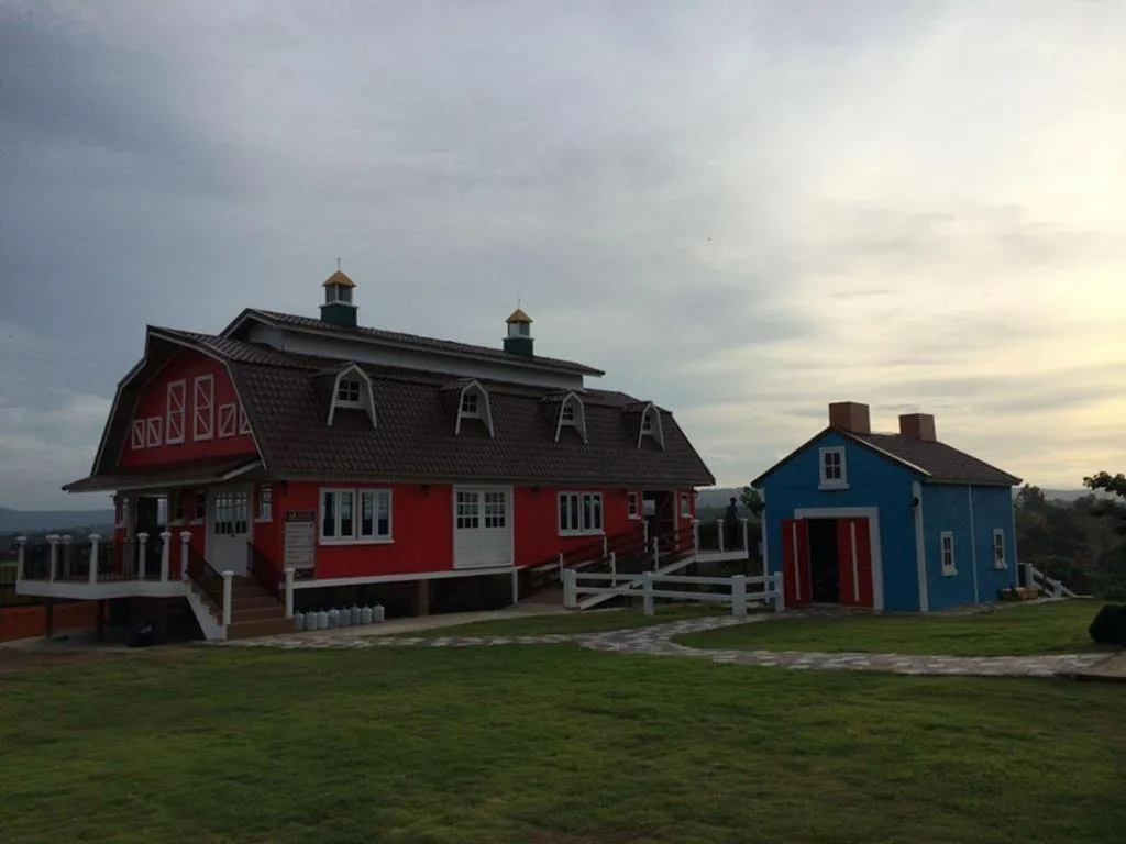 Montana Cotswolds Resort