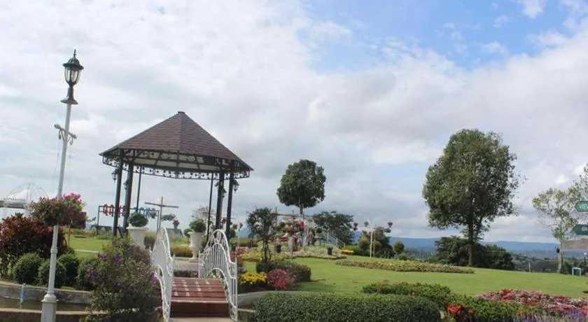 Montana Cotswolds Resort