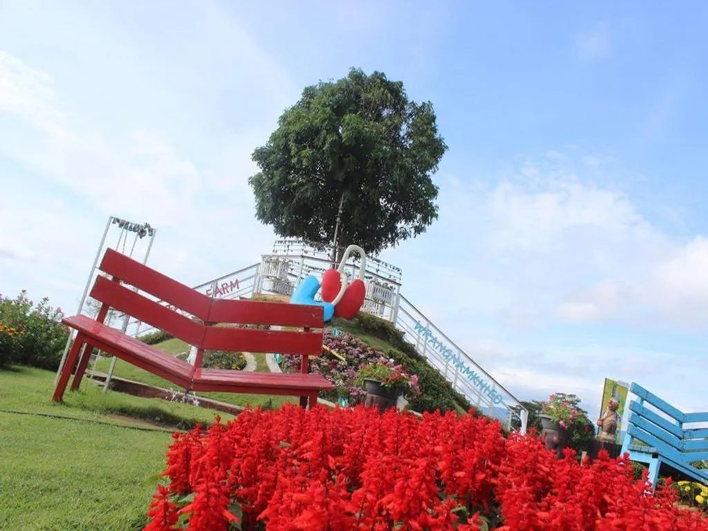 Montana Cotswolds Resort