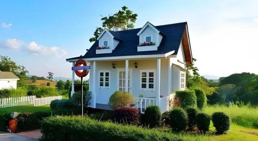 Montana Cotswolds Resort