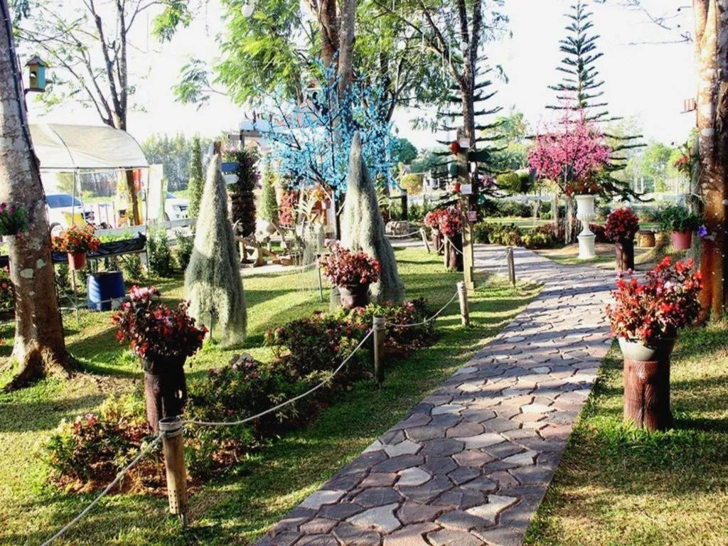 Montana Cotswolds Resort