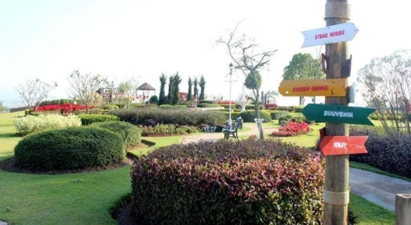 Montana Cotswolds Resort