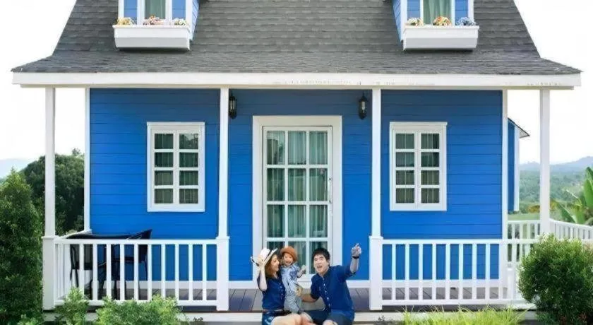 Montana Cotswolds Resort