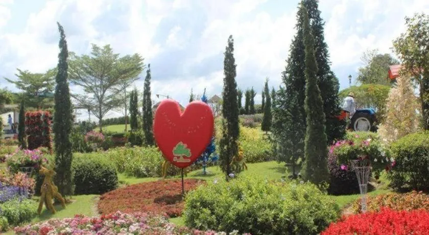 Montana Cotswolds Resort