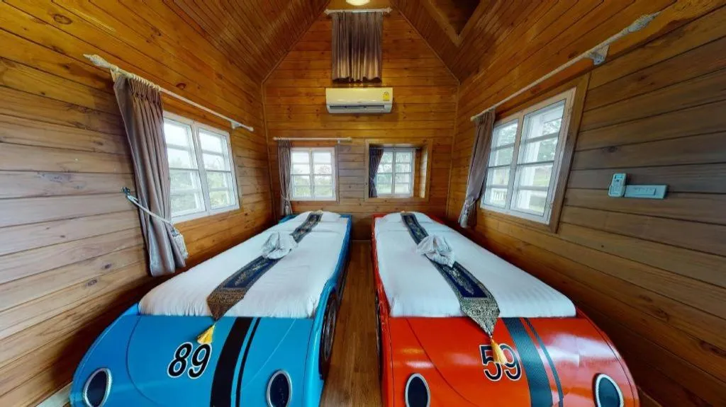 Montana Cotswolds Resort