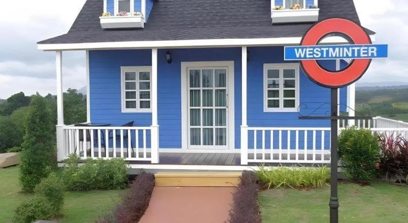 Montana Cotswolds Resort