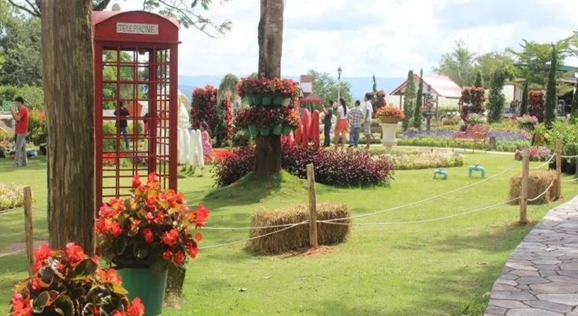 Montana Cotswolds Resort