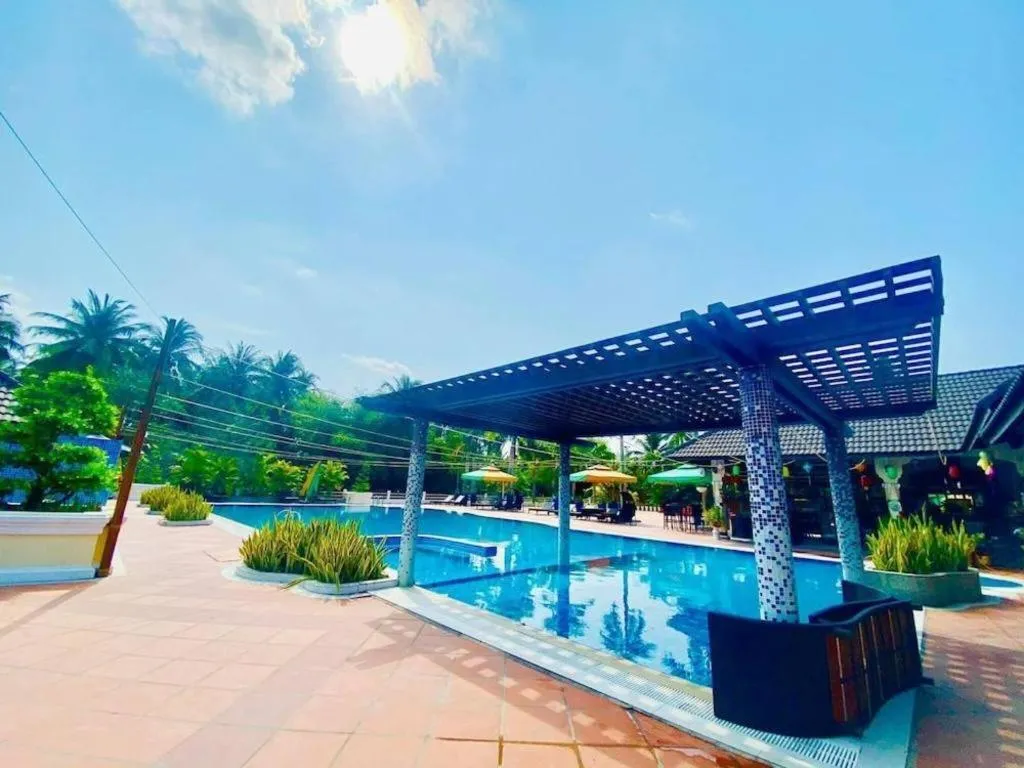 Forever Green Resort