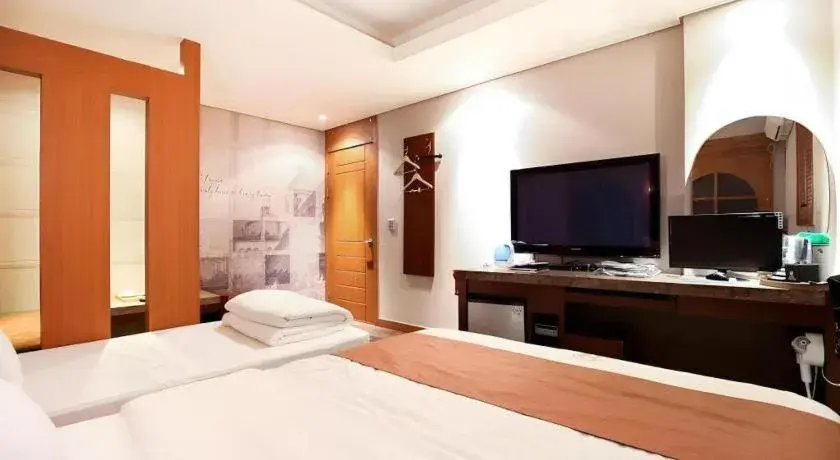 Bed in Hotel Highland Bed in Hotel Highland