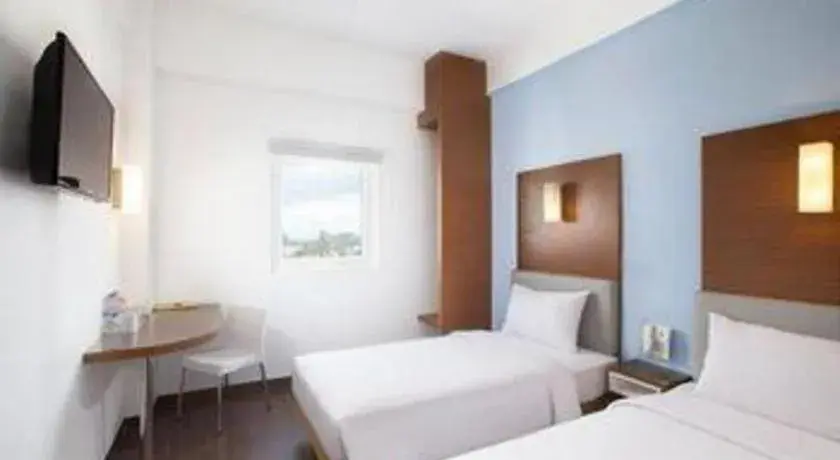 Bed in Amaris Hotel Kupang Bed in Amaris Hotel Kupang