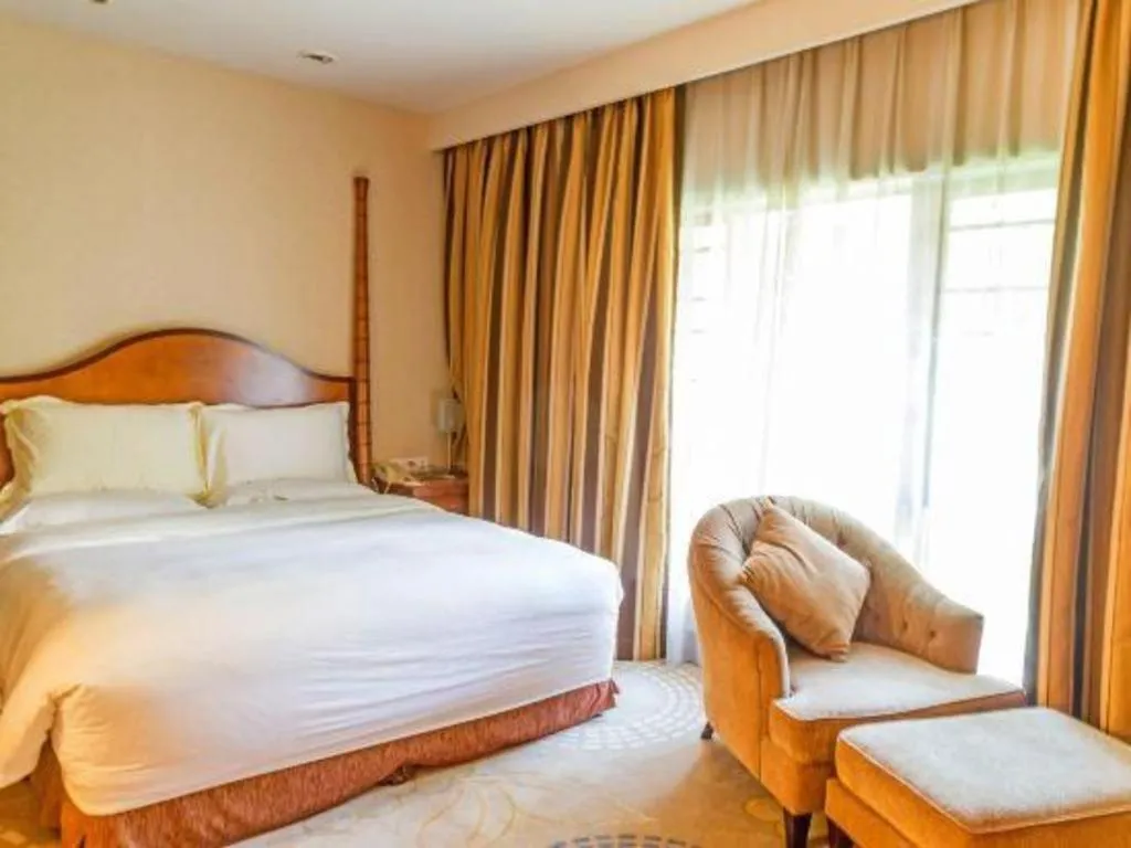 Bed in Ocean Spring Metropark Hotel Zhuhai