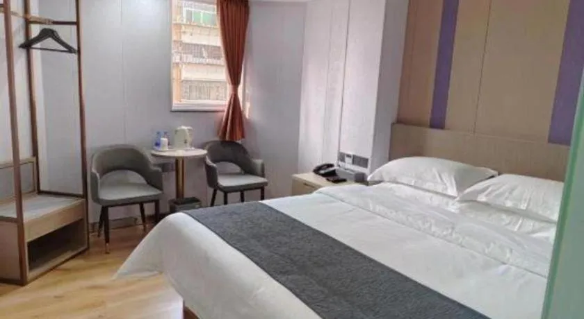 7 Days Inn Shenzhen Huaqiang Science Museum Metro Station