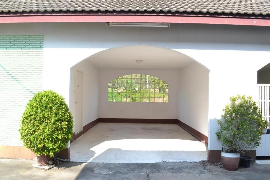 Bangsaen Villa Hotel