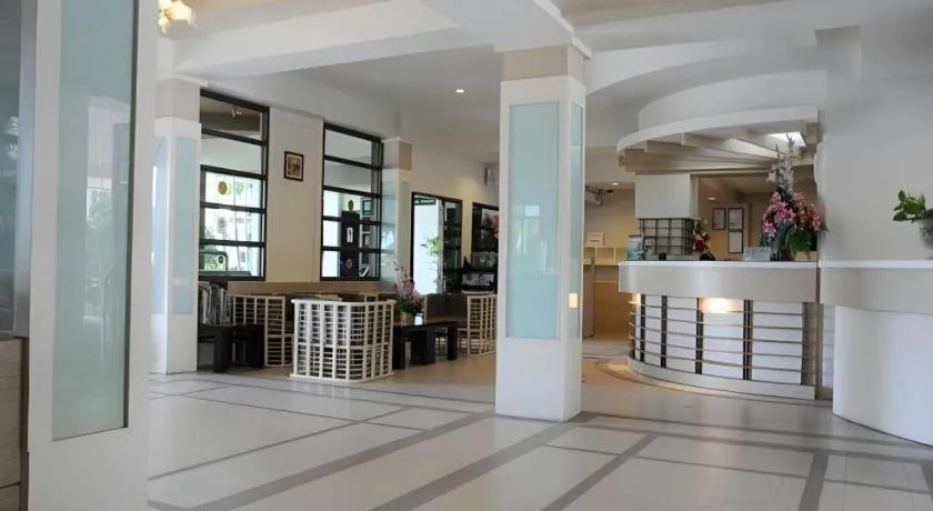 Bangsaen Villa Hotel