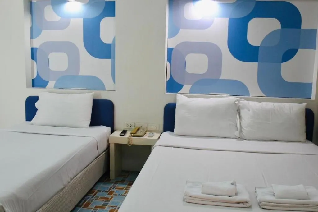 Bed in Bangsaen Villa Hotel