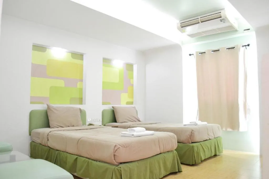 Bed in Bangsaen Villa Hotel