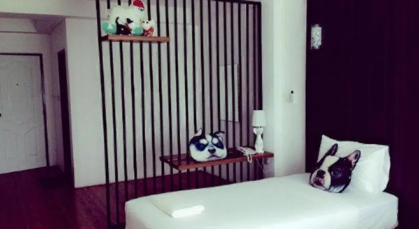 Bed in The Pride Hotel At Laemsing