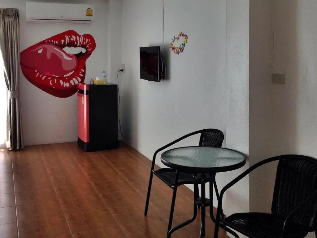 The Pride Hotel At Laemsing