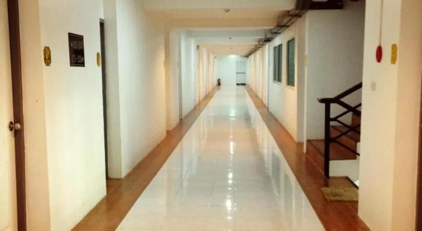 The Pride Hotel At Laemsing