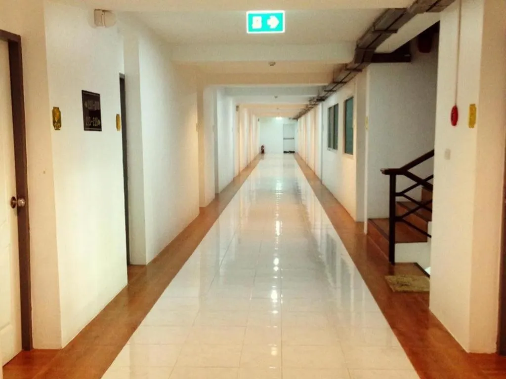 The Pride Hotel At Laemsing