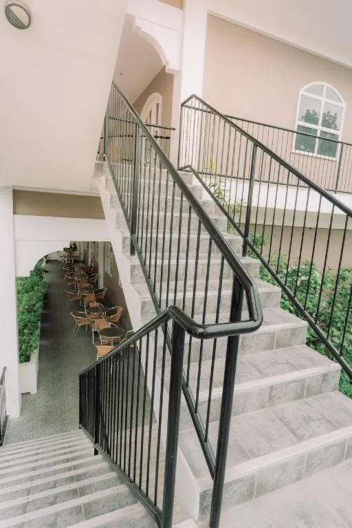 Kingsleys Hotel and Gastro Pub