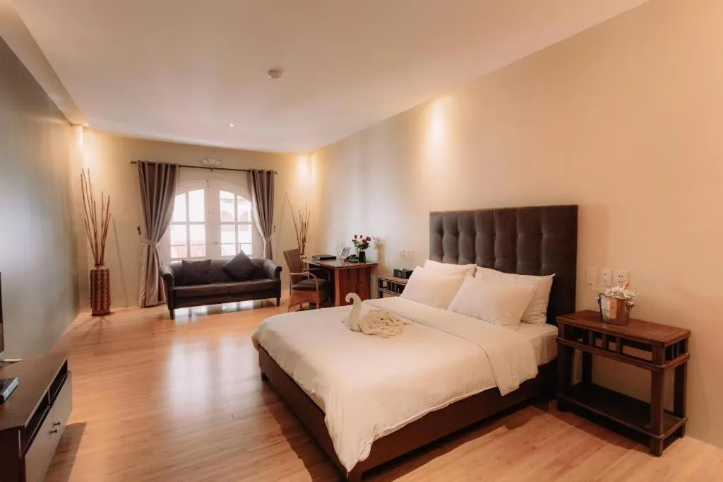 Bed in Kingsleys Hotel and Gastro Pub