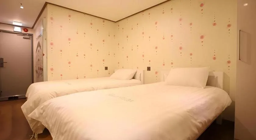 Bed in Myeongdong Mom House