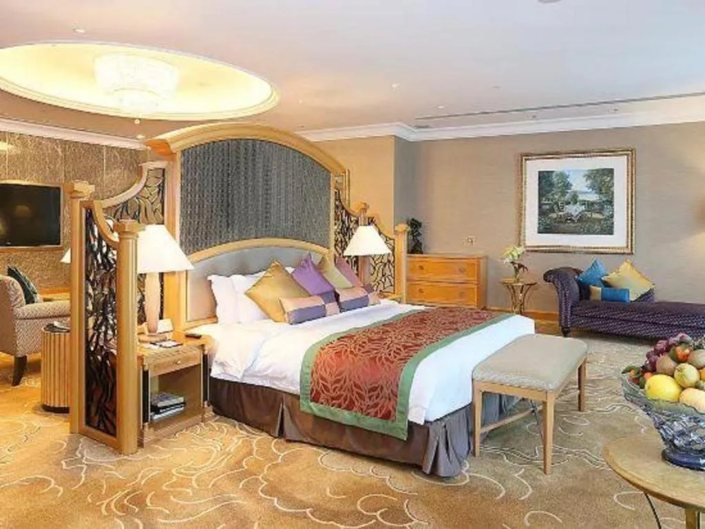 Bed in Regency Hotel