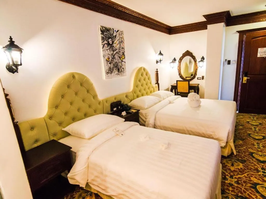 Bed in Hotel Luna Annex