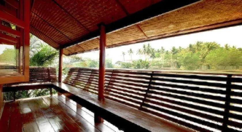 RuenNamyen Resort Amphawa