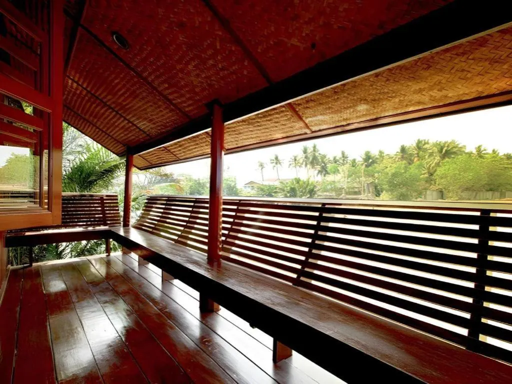 RuenNamyen Resort Amphawa