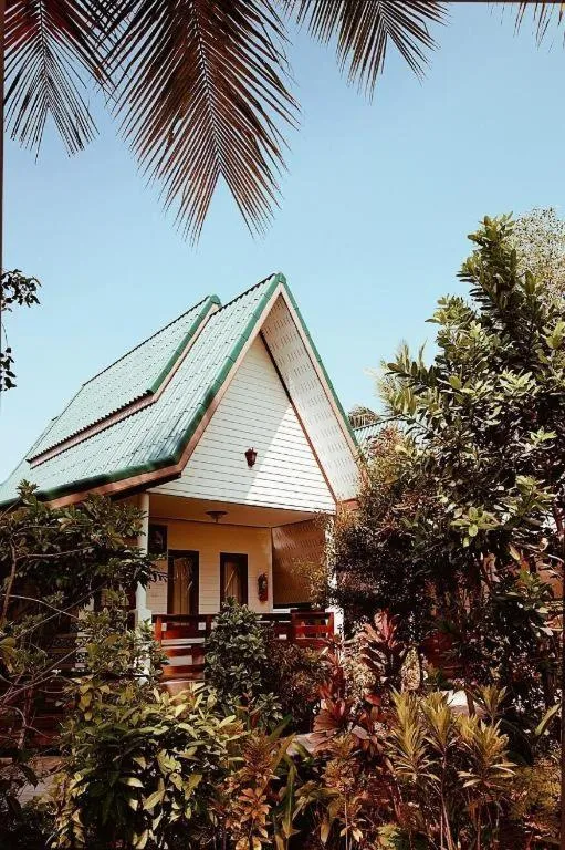 RuenNamyen Resort Amphawa