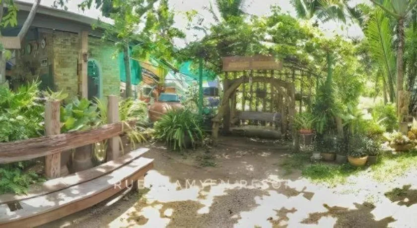 RuenNamyen Resort Amphawa