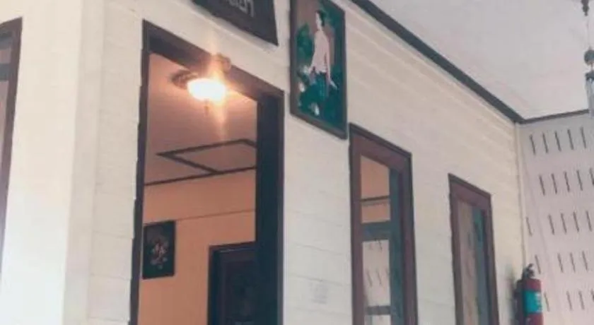 RuenNamyen Resort Amphawa