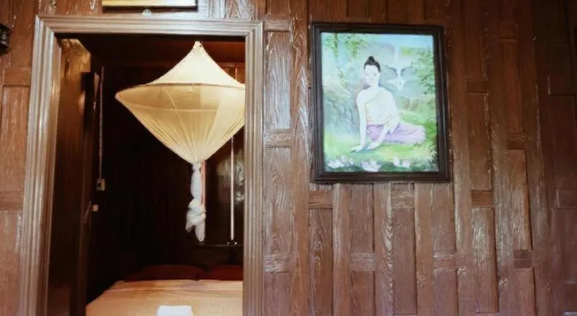 RuenNamyen Resort Amphawa