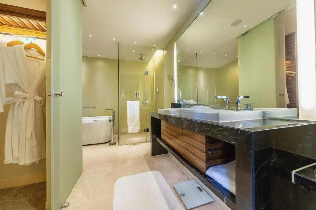 New World Guiyang Hotel