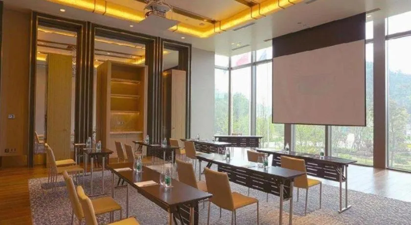 New World Guiyang Hotel