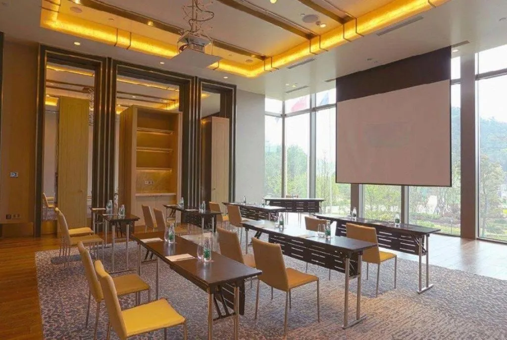 New World Guiyang Hotel