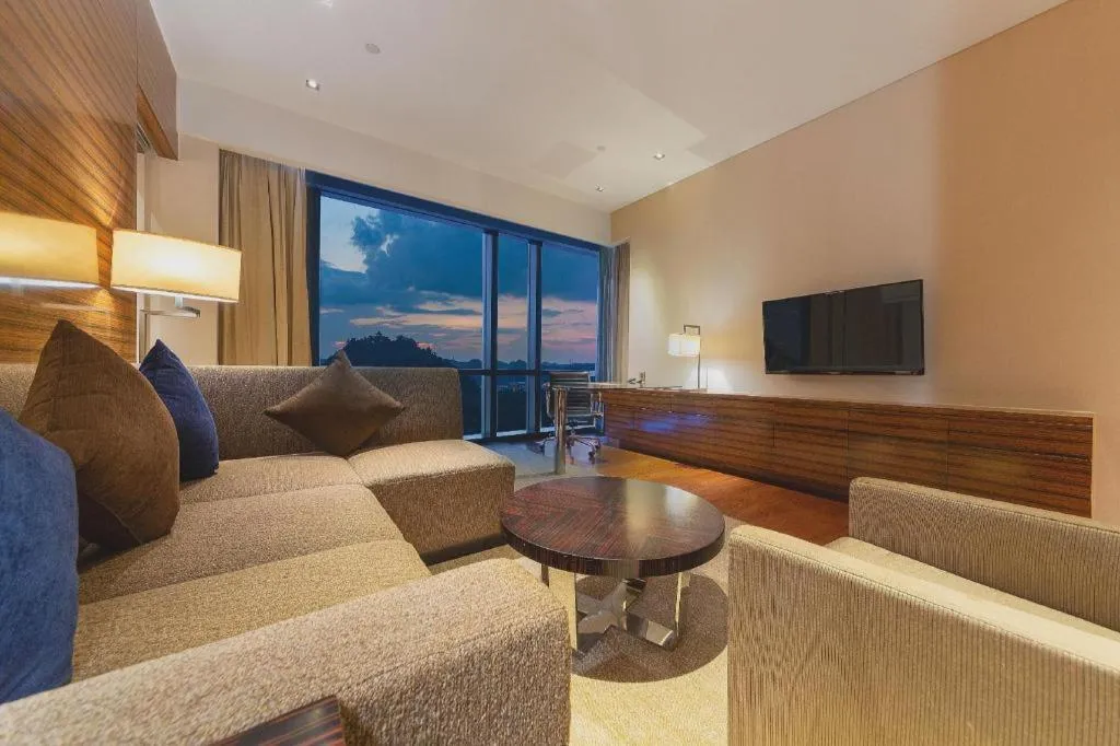 New World Guiyang Hotel