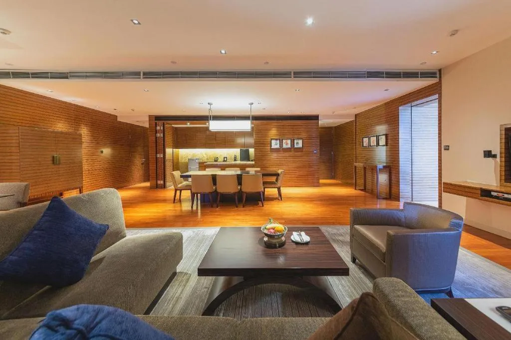 New World Guiyang Hotel