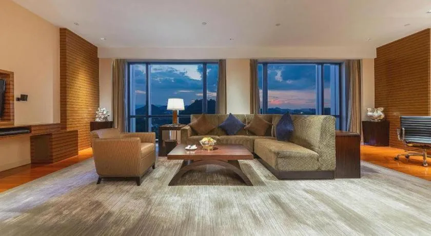 New World Guiyang Hotel