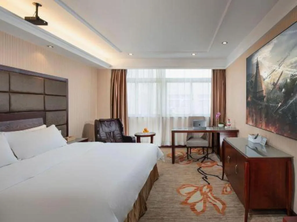 Bed in Vienna Hotel Hangzhou Binkang Road Metro Station