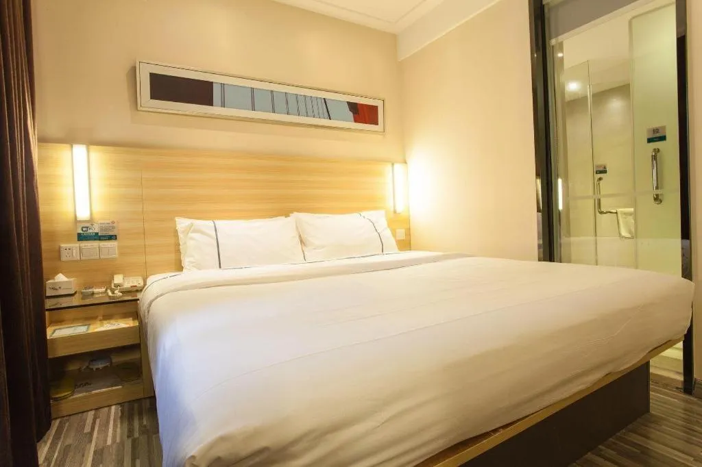 Bed in City Comfort Inn Nanning Chaoyang Square Metro Station