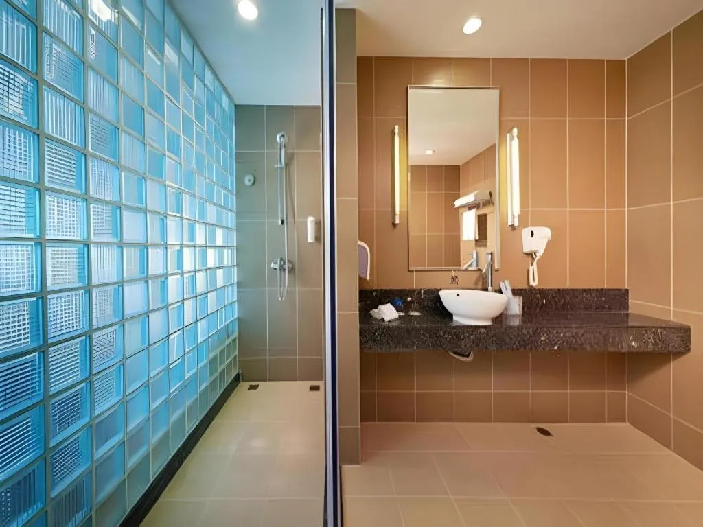 Holiday Inn Express Nantong Downtown By IHG