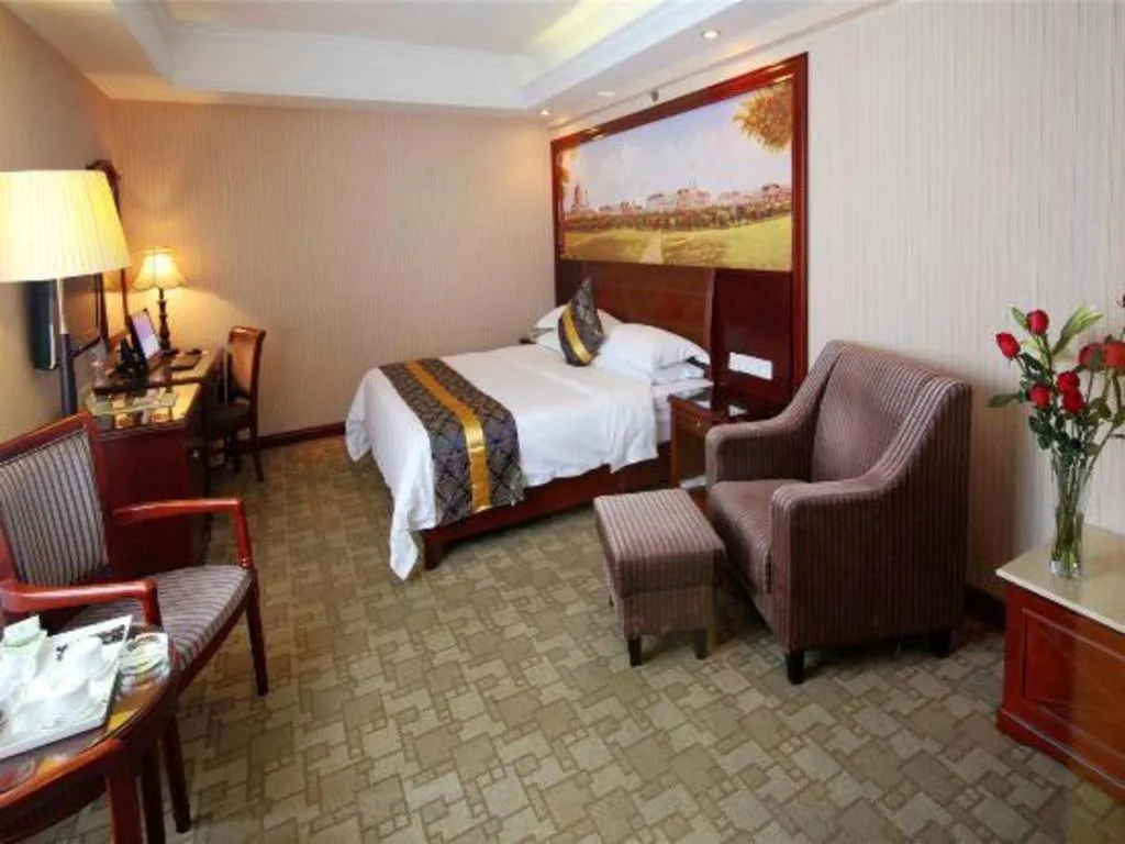 Bed in Vienna Hotel Nanning Train Station