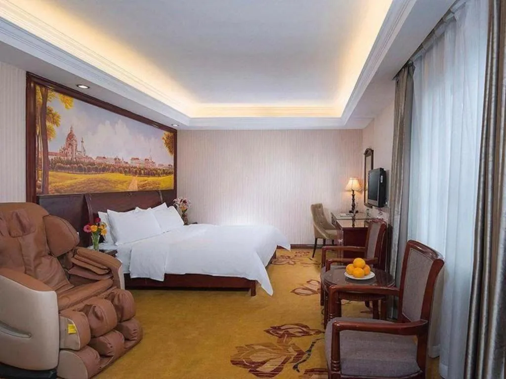 Bed in Vienna Hotel Nanning Train Station