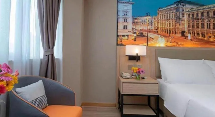 Bed in Vienna Hotel Nanning Train Station