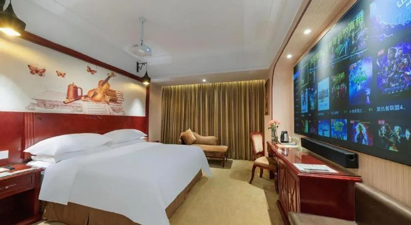 Bed in Vienna Hotel Nanning Train Station